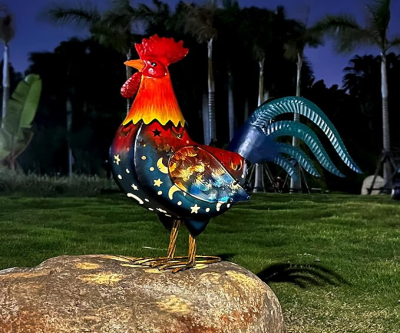 LIFFY Solar Rooster Garden Statues with Led Lights Outdoor Metal Chicken Sculpture Figurines Decor Yard Art for Farm Patio Lawn Decorations, 18 Inch